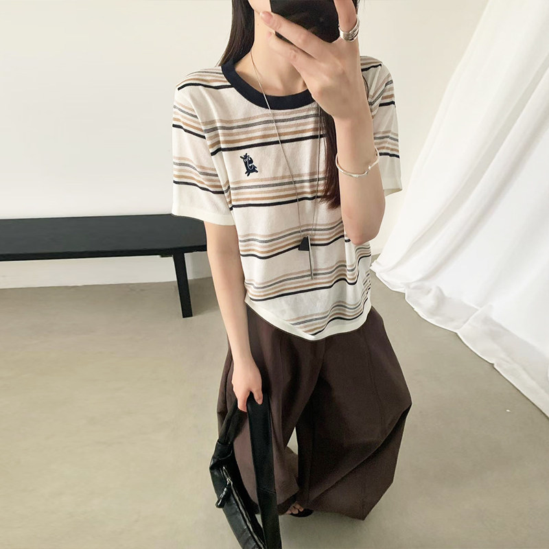 欧货2026新款休闲百搭彩色条纹圆领刺绣短袖薄款T恤衫上衣女