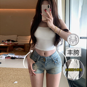 李李服饰设计感铆钉低腰丰胯牛仔短裤 紧身显瘦热裤 女2026冬季 新款