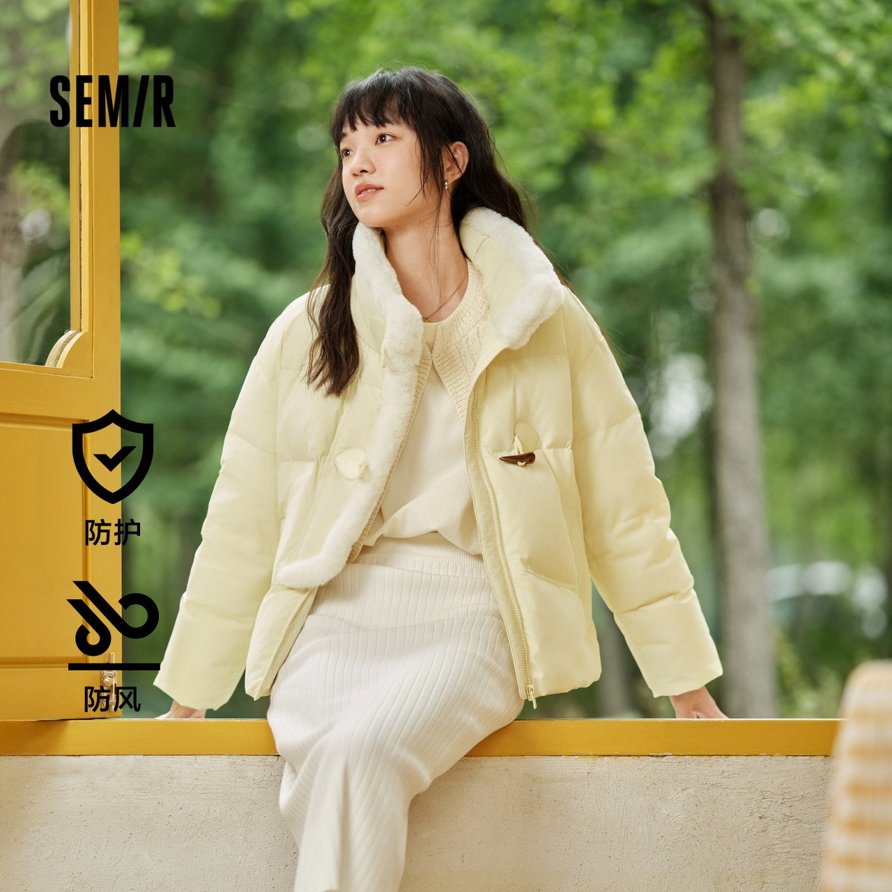 森马防水防风文艺牛角扣羽绒服女