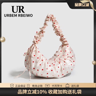 UR包包女褶皱花边港风波点饺子云朵包莓涟花影抽绳肩带单肩斜挎包