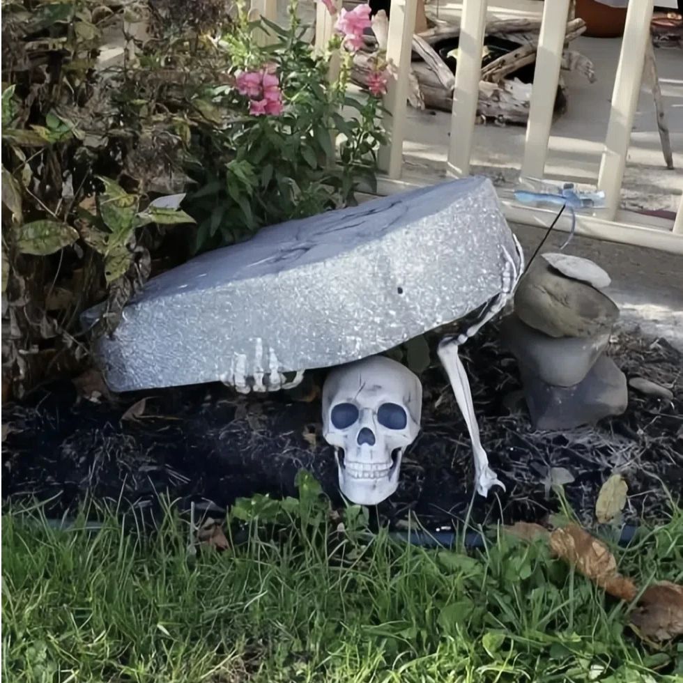 Halloween decoration Realistic Skeleton Stakes Halloween Rea