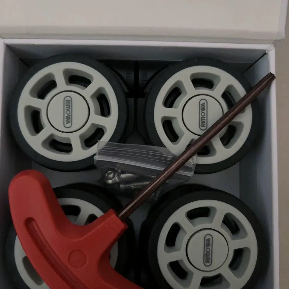 静音耐磨赠送工具轻松安装