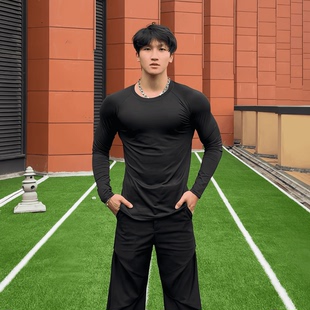 男运动跑步训练速干纯色T恤圆领透气快干 弹力健身长袖 秋季 修身
