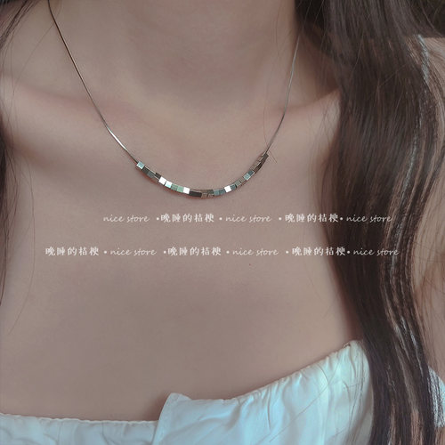 晚睡的桔梗小方块钛钢项链