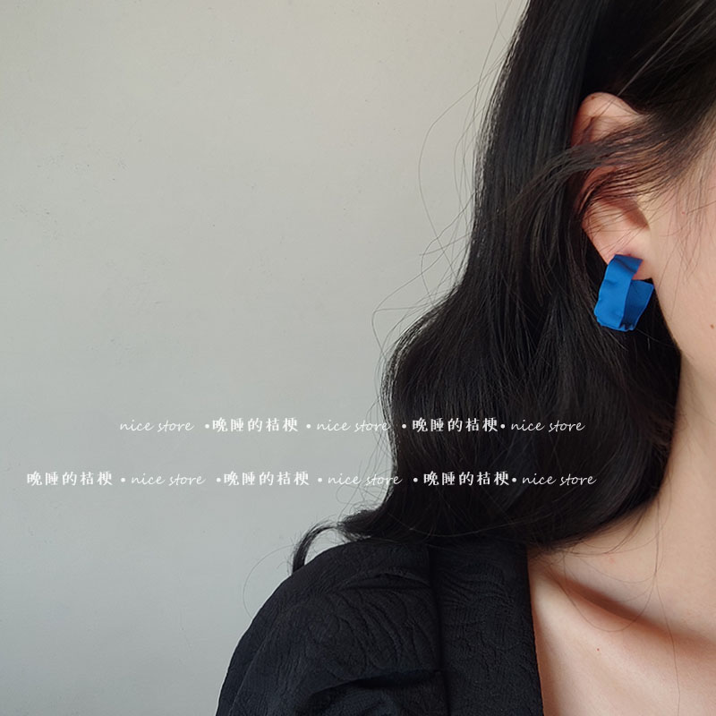 晚睡的桔梗|雾霾蓝c形复古风耳环