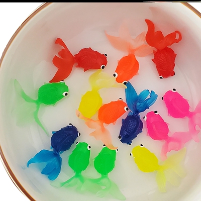 软胶小鱼仿真鱼塑胶金鱼宝宝辩色