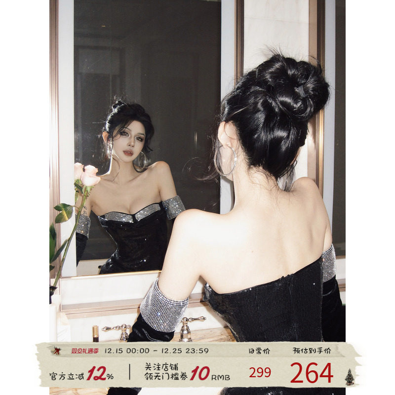 福尔尼斯悦 一字肩丝绒连衣裙女2025冬季新款抹胸包臀裙黑色裙子