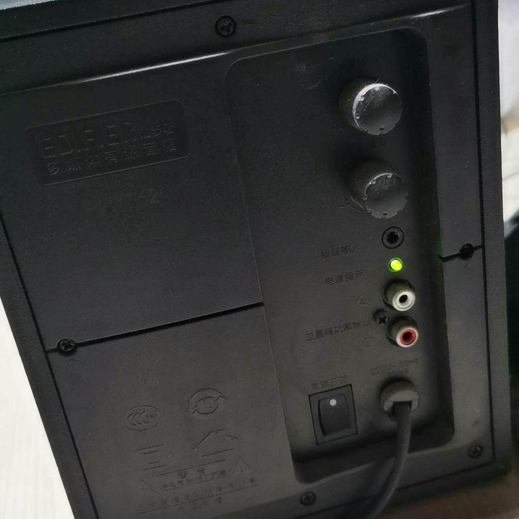 议价EDIFIER/漫步者漫步者R201T12，放置时间长落灰了