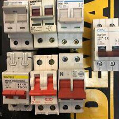 议价Joblot Main Isolators Square D， Hager ， Mem