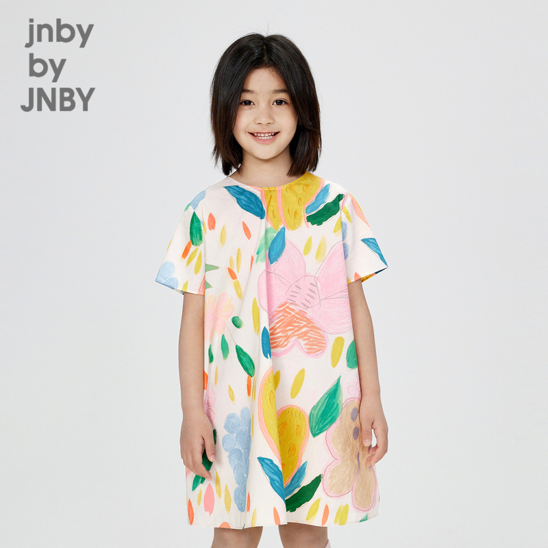 府绸由棉涤棉涤混纺纱织成的平纹细密织物