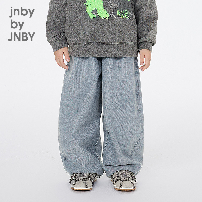 香蕉裤宽松设计，活动自如，快乐自在