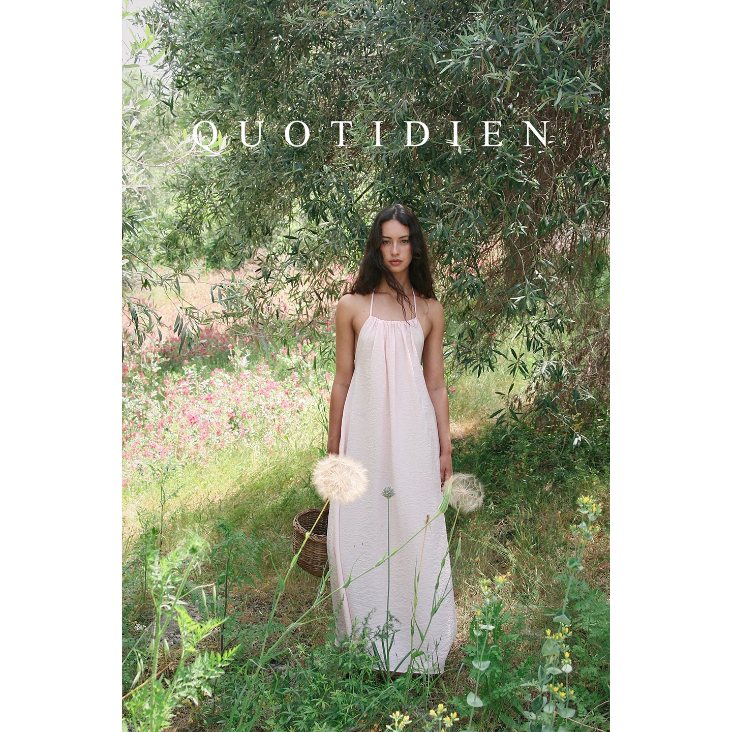 QUOTIDIEN｜阿耳忒弥斯｜度假干丝粉色亲肤柔软露背挂脖连衣裙 - 实物图