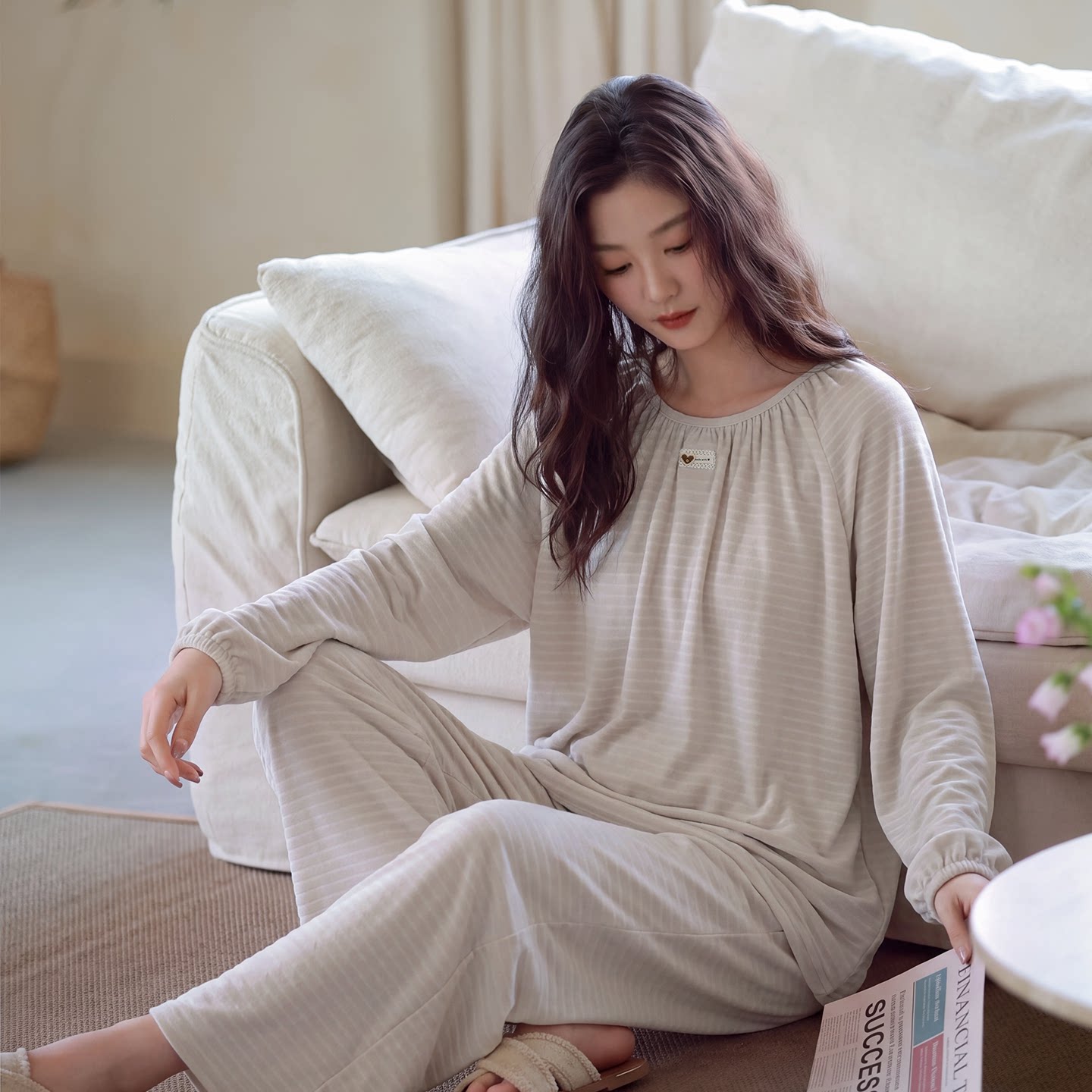2026秋冬季德绒保暖睡衣女长袖舒适亲肤加厚条纹控圆领家居服套装