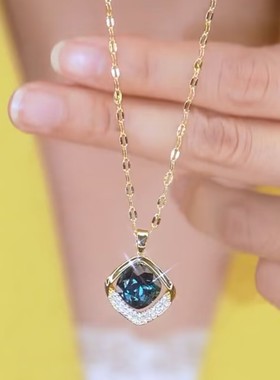 2024新款潮高级感蓝色几何水晶项链女网红爆款轻奢气质时尚短款锁