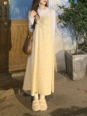 甜美淡黄色碎花吊带连衣裙女 春季 一颗甜桃yikett 温柔白月光