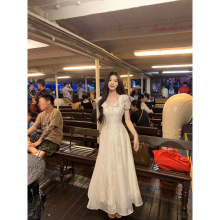 一颗甜桃yikett《仲夏夜晚风》夏天绣花连衣裙女掐腰显瘦连身长裙