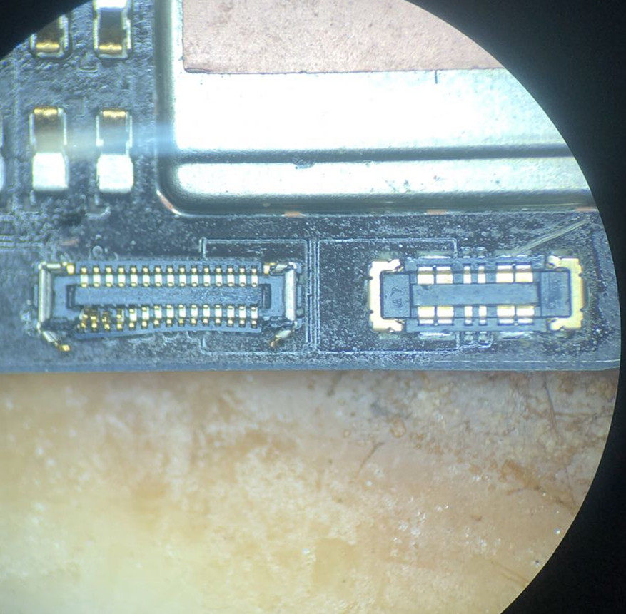 OPPORENO液晶屏幕显示尾插座