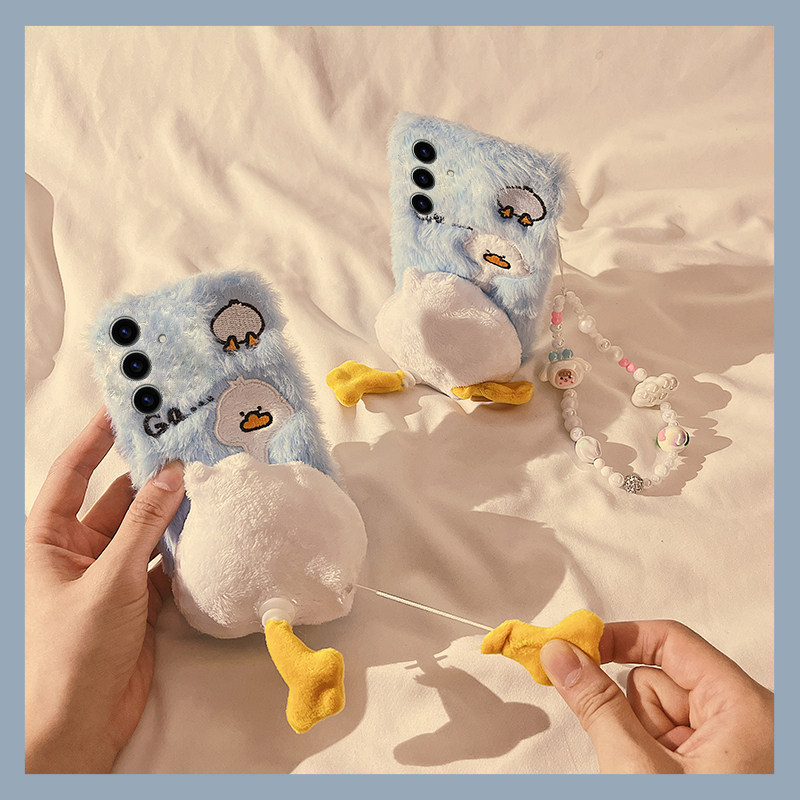 手机壳秋冬毛绒刺绣鸭子立体屁股旋转带手绳