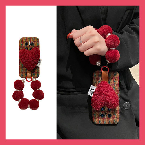 手机壳秋冬绒布立体爱心支架带手链斜跨挂绳