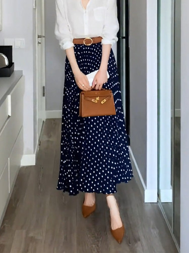 韩系气质高腰大裙摆松紧腰半身裙