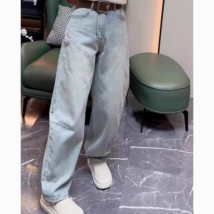 独特分割设计感做旧浅色牛仔裤女