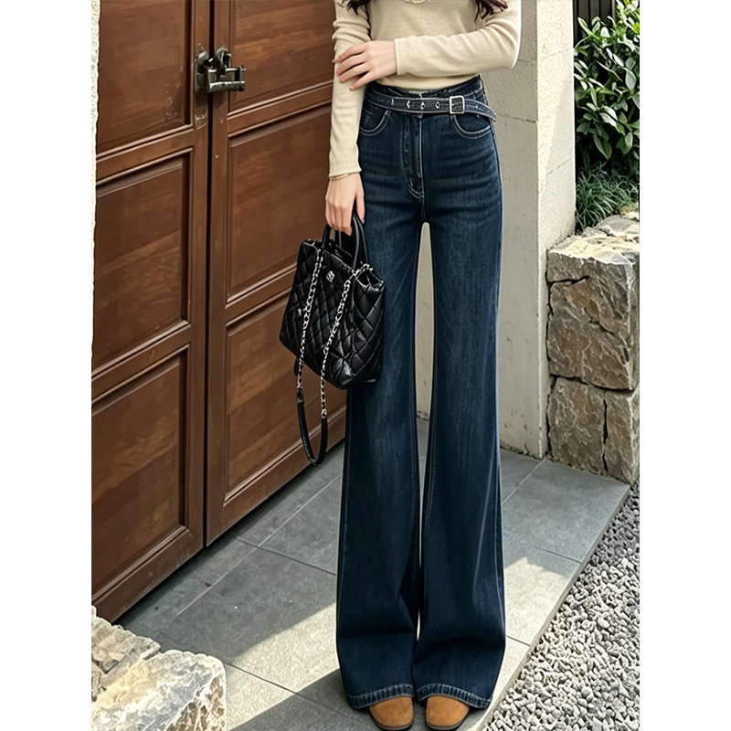 小个子巨好看高腰微喇牛仔裤女2026秋季新款显瘦不贴腿拖地喇叭裤