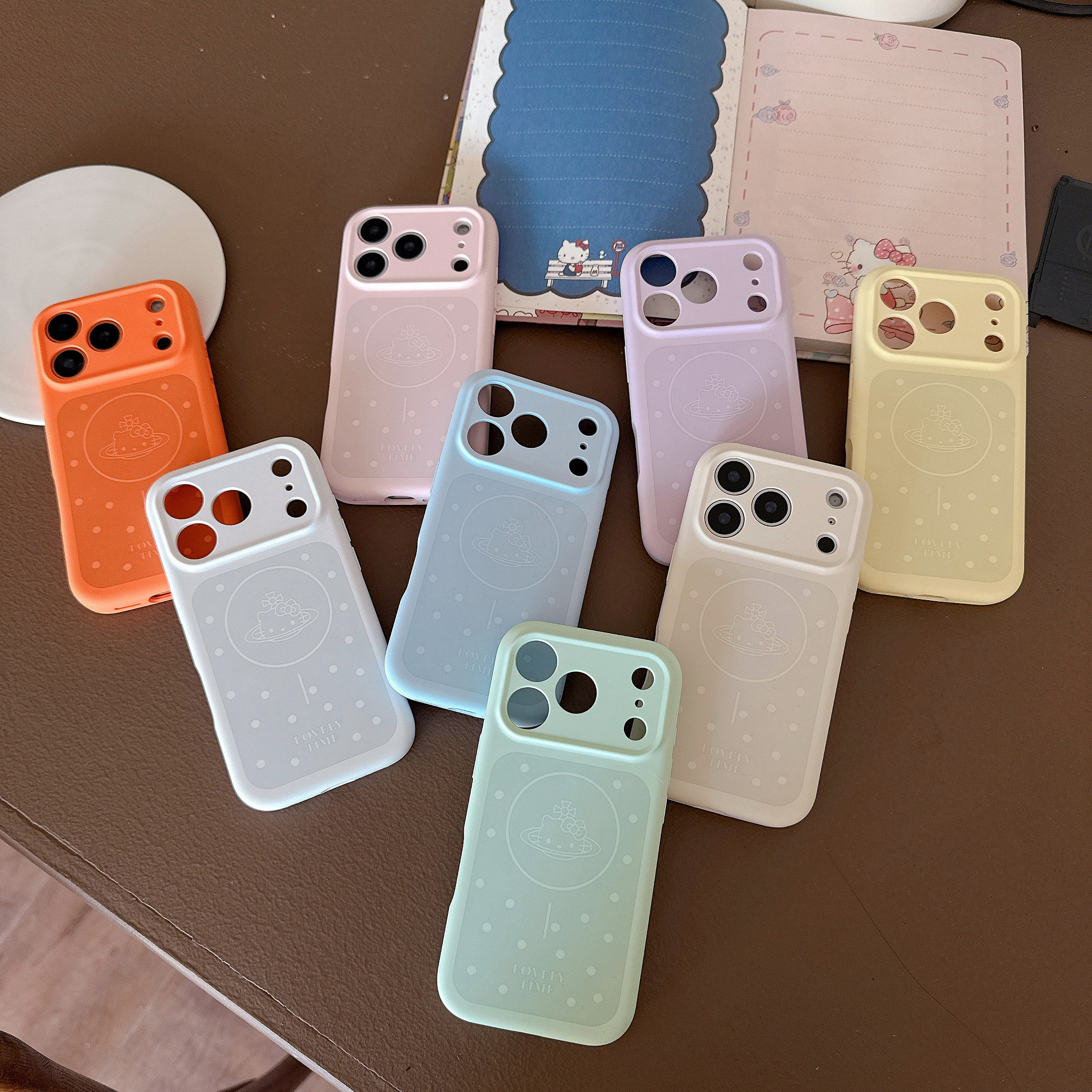 日本可爱HelloKitty凯蒂猫磁吸充电适用苹果17ProMax手机壳全包Magsafe充电iPhone17PRO液态硅胶套高级感土星