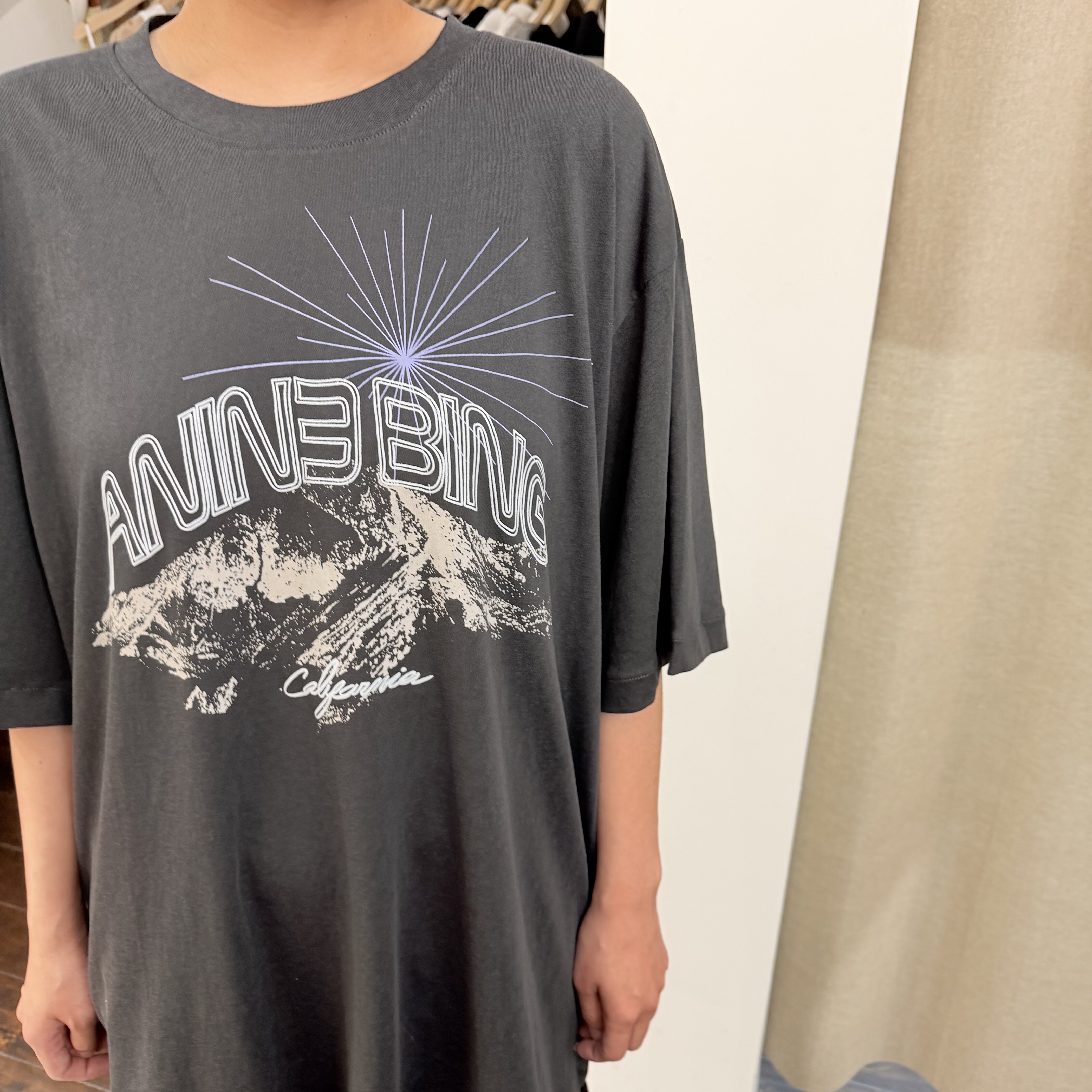 夏季新款时尚百搭显瘦薄款美式复古柔软女圆领灰色短袖印花上衣T