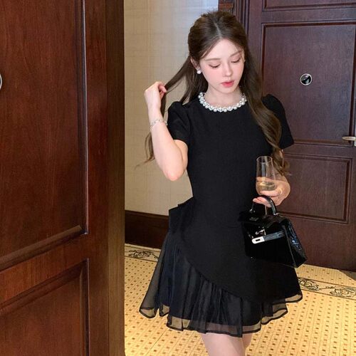 不规则设计感收腰连衣裙2026夏季新款miu系千金风蓬蓬裙礼服D2359