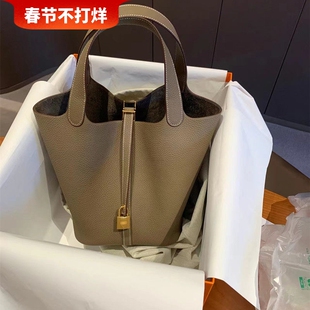 2025新款菜篮子女包真皮水桶包大容量通勤手提包牛皮手拎包斜挎包