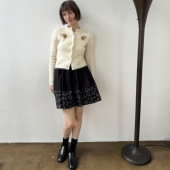 26秋冬系列手工立体花朵马海毛针织圆领开衫 KotWai Ngai