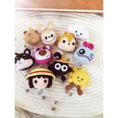 手工毛线 卡通可爱猫咪工牌扣 成品钩针编织易拉扣 线护士证 包邮