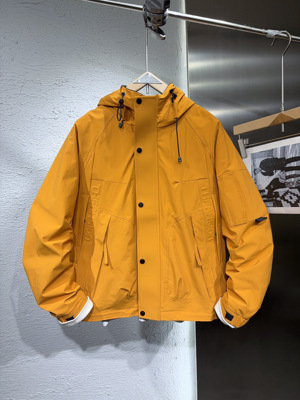 2026新款冲锋衣工装外套男潮牌宽松连帽夹克男款上衣简约百搭款潮