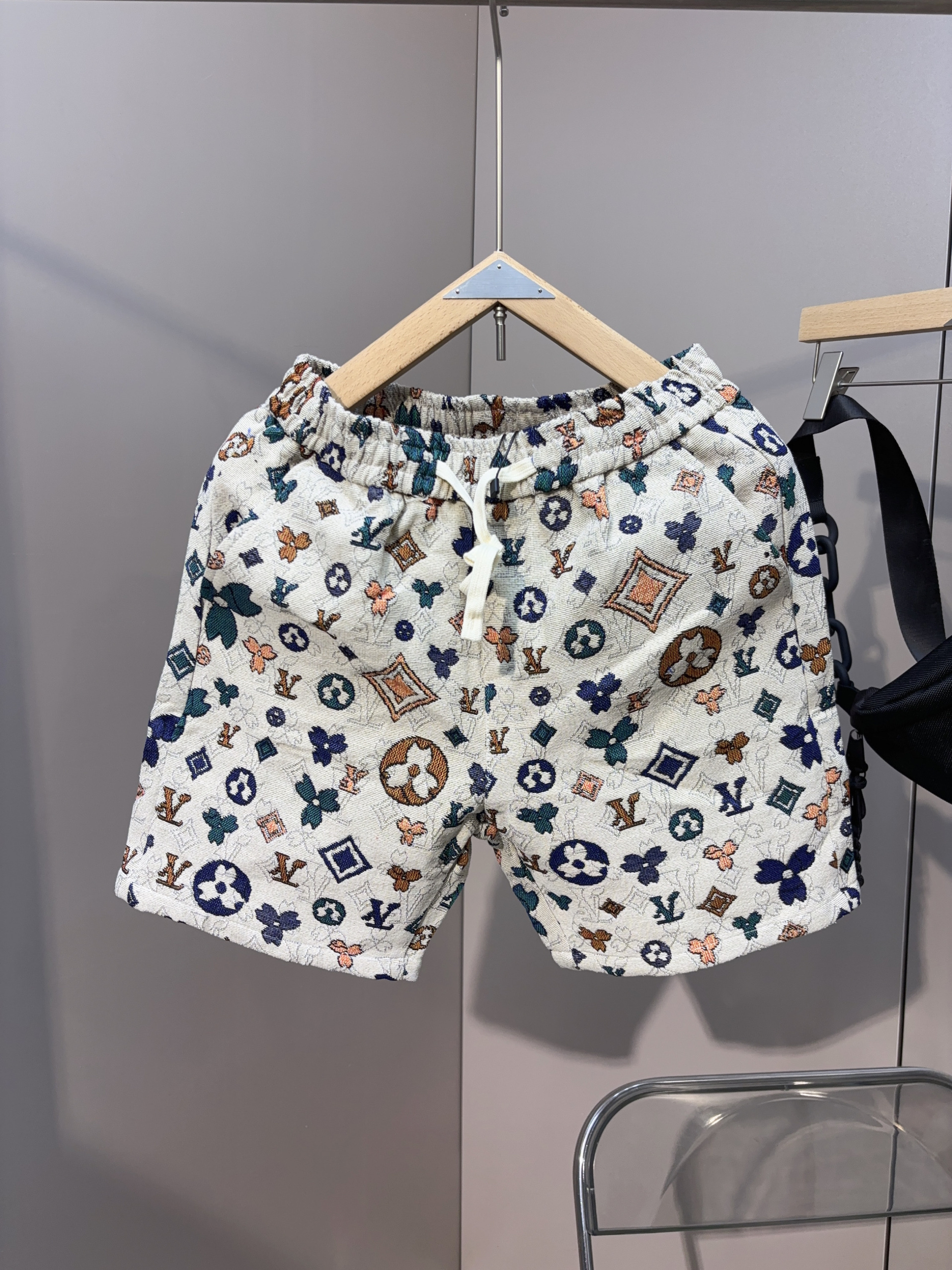 2024夏季新款休闲短裤男士潮牌刺绣印花直筒中裤薄款透气男沙滩裤