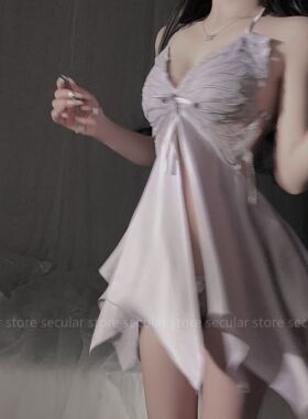 花蝴蝶 带胸垫可拆卸蕾丝蝴蝶结性感纯欲秋季新款美背吊带睡裙