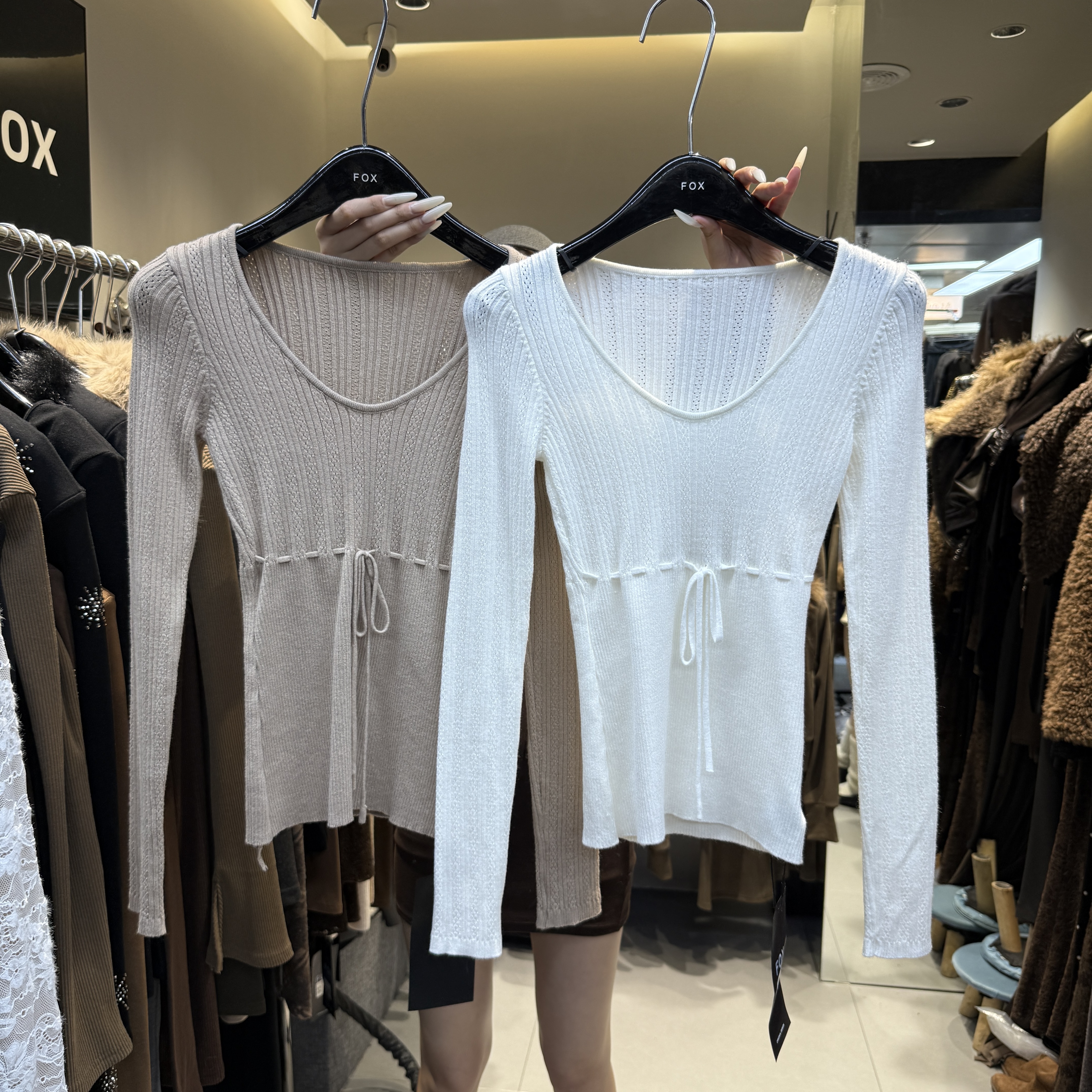 韩版抽绳设计感修身V领针织毛衣