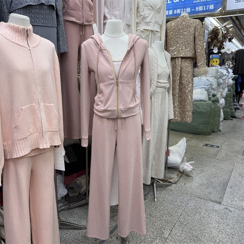 韩系运动连帽卫衣休闲裤三件套女