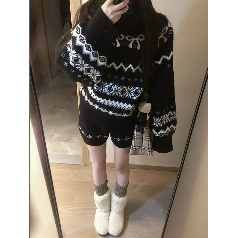 韩系轻亚复古费尔岛提花高领黑色毛衣女秋冬爆款针织短裤两件套装,女装/女士精品,时尚套装,淘宝优惠券,粉丝福利购,淘宝优惠卷