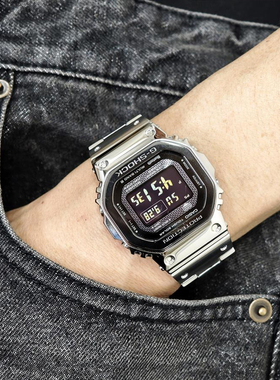 卡西欧G-SHOCK太阳能金属小方块蓝牙光动能电波男表GMW-B5000BT-1