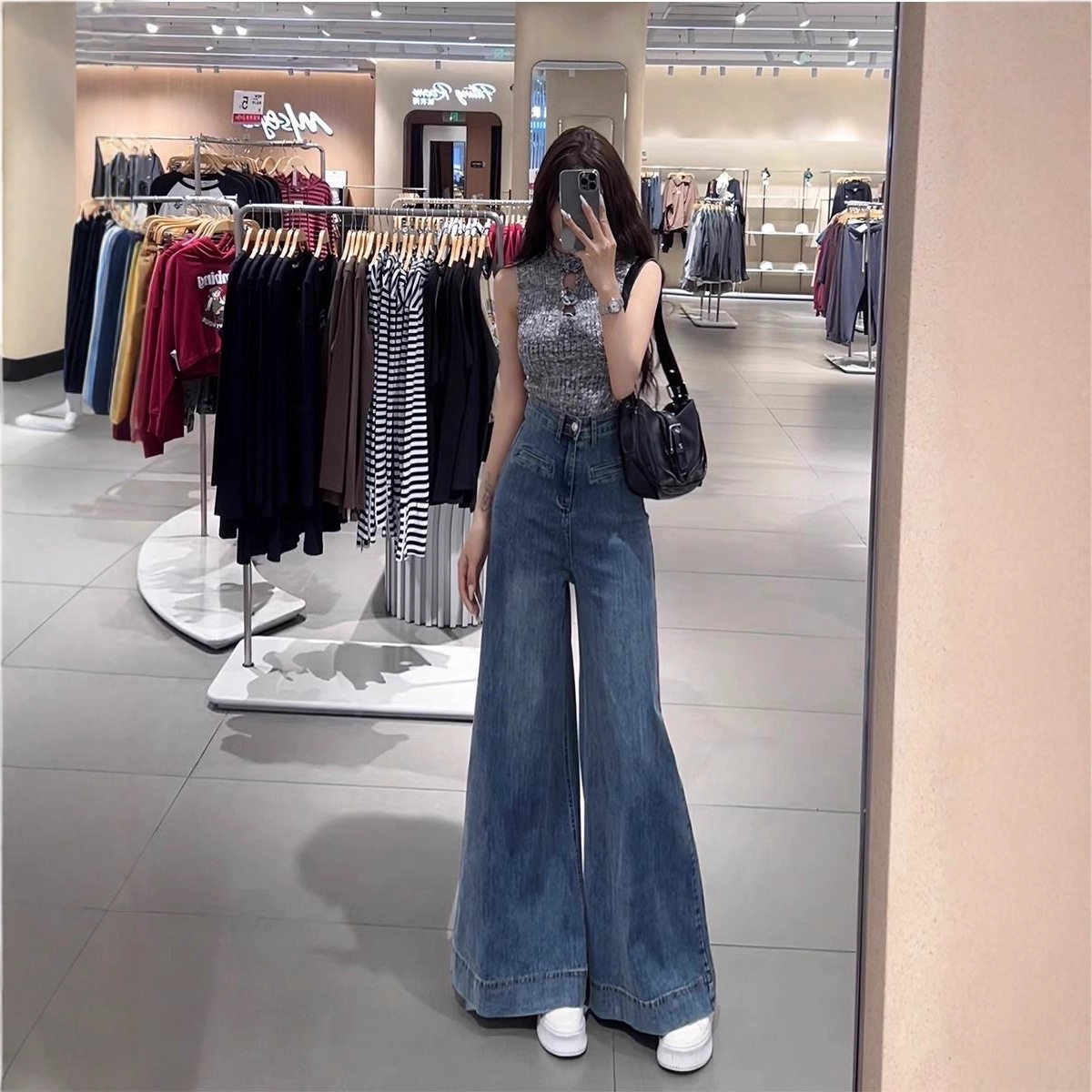 复古蓝色宽松大喇叭牛仔裤女士2026新款高腰显瘦百搭阔腿长裤女款