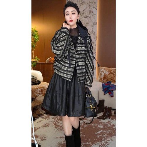 韩系气质连帽棉服皮裙两件套女