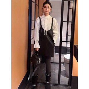 吊带皮裙两件套 衬衫 欧货2026春节新款 时髦洋气小众设计纯色长袖