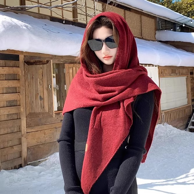 2025慵懒出街含羊毛三角围巾