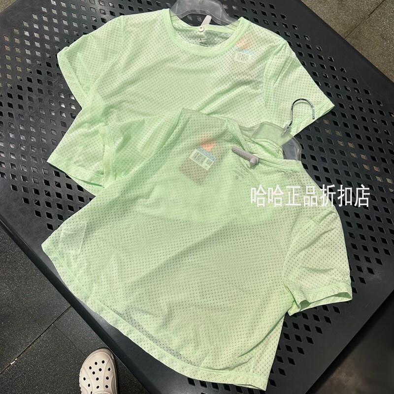 Nike耐克One Dri-fit女子跑步速干透气T恤宽松网眼运动短袖FN4118