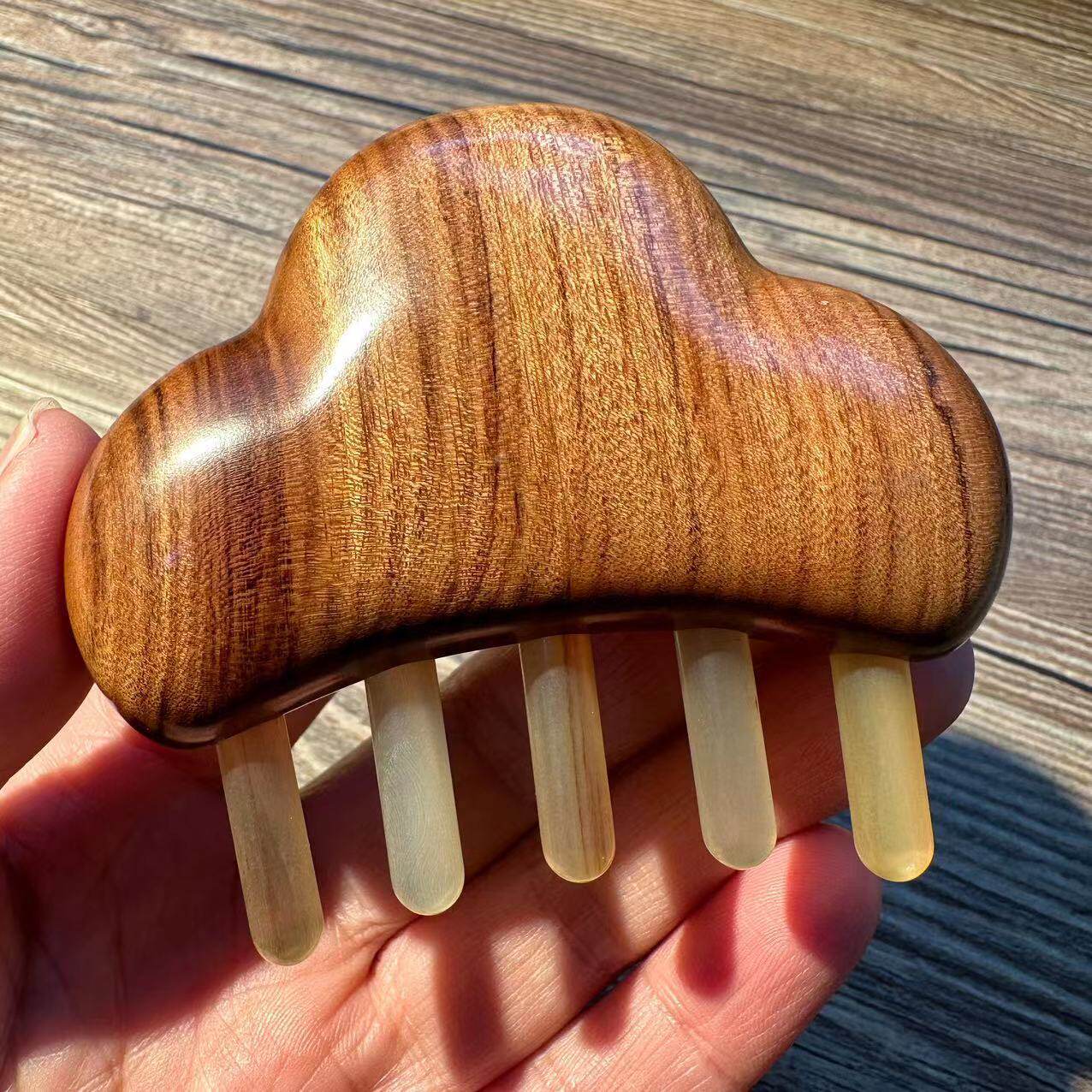 云朵按摩梳老羊角头部经络刷全身按摩刮痧牛角梳子女