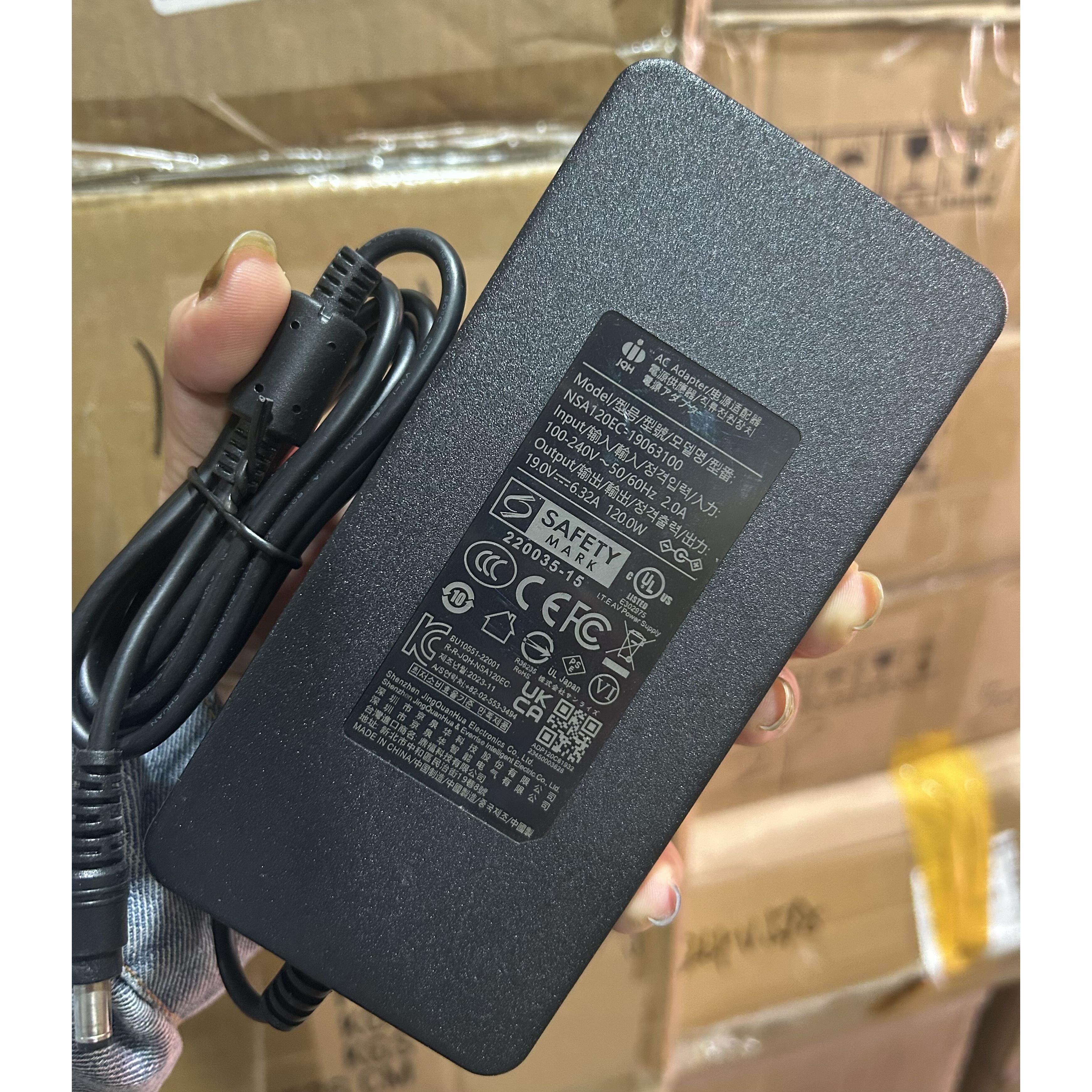 天猫魔屏大眼橙智能投影仪19V6.32A变压供充电源适配器线插头配件