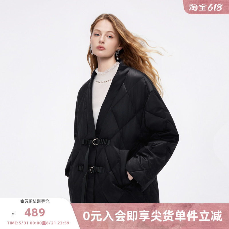 missCOCOON简约大方菱格光泽感冬装新款女V领绑带设计羽绒服