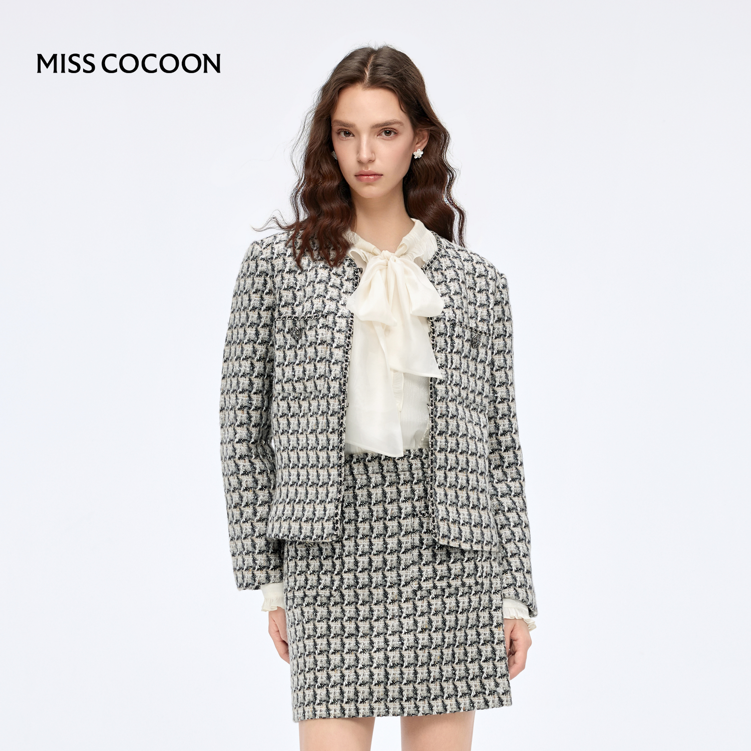 【呼呼专享】MISSCOCOON冬装新款女装经典黑白气质小香风套装女