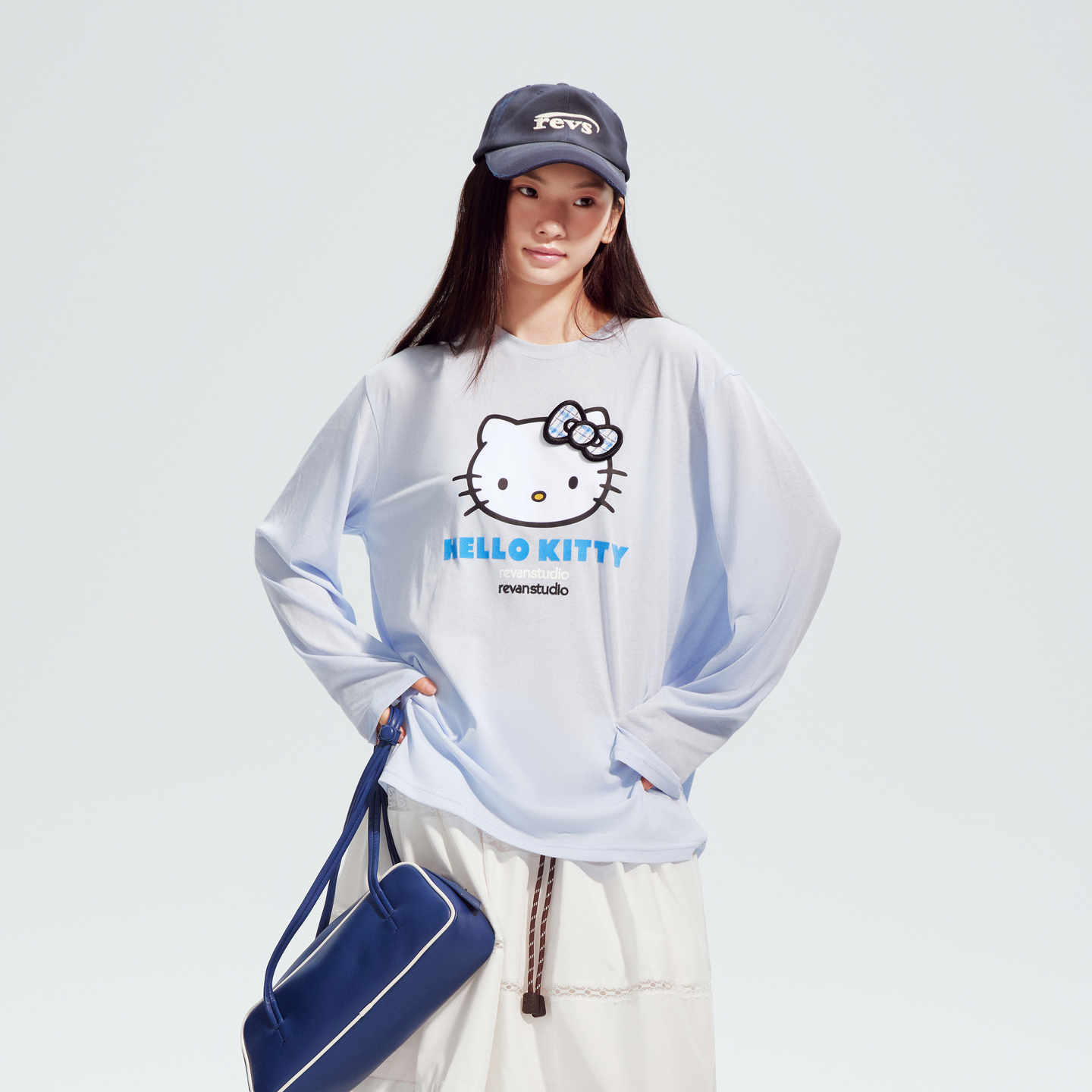 REVAN芮范HelloKitty蝴蝶结浅蓝长袖T恤RL91001593