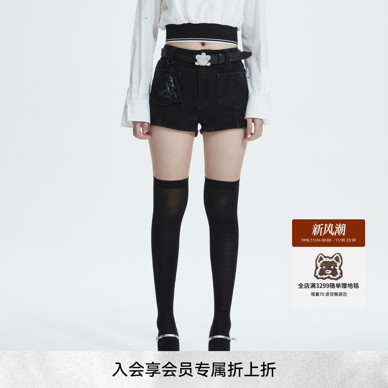 revan甜酷风腰带牛仔短裤